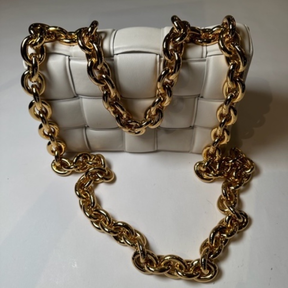 BOTTEGAVENETA Lambskin Maxi IntrecciatoPadded Chain Cassette Crossbody Bag white